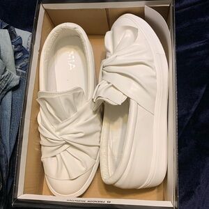 MIA Shoes
